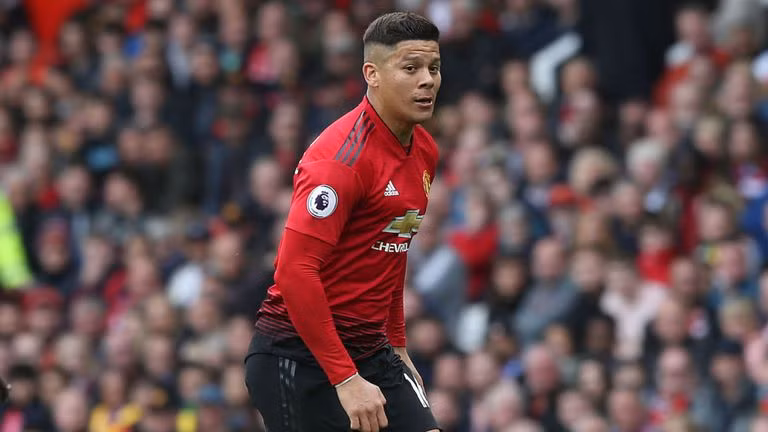 Mới nhất, nguồn tin từ tờ Metro xác nhận, Man United đã đưa ra mức giá 25 triệu bảng dành cho Rojo. Đây là mức giá gây sốc với bất kỳ CLB nào có nhã ý chiêu mộ Rojo.