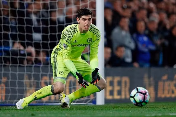 BLĐ Chelsea chuẩn bị chào mời Courtois mức lương cao nhất Thế giới đối với một thủ môn và tự tin anh sẽ đặt bút ký tiếp với CLB.