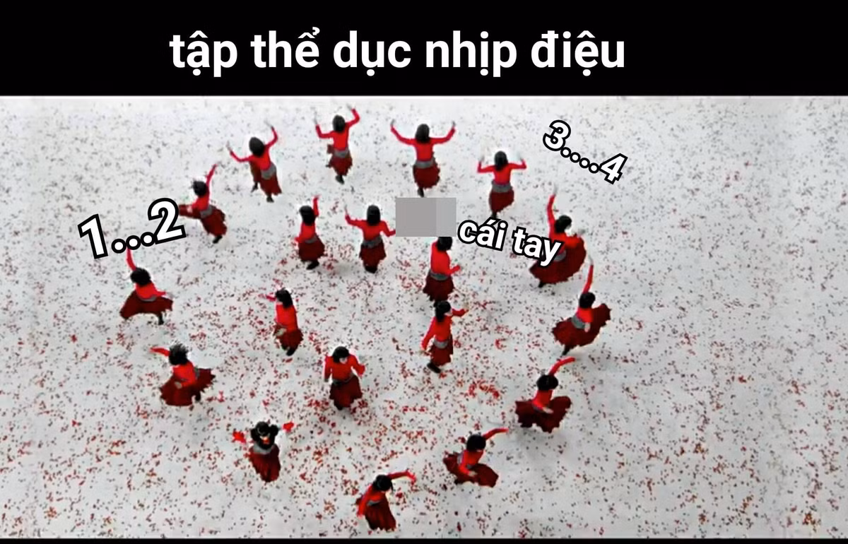 Tạo hình thể dục nhịp điệu đã được Chi Pu "đánh cắp" từ những nhóm tập thể dục buổi sáng ngoài công viên hay vỉa hè.