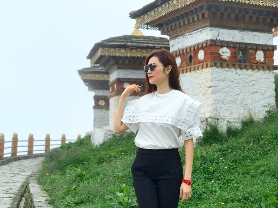 Không giống những vị chủ đội bóng khác luôn hưởng thụ trận đấu theo cách rất từ tồn và suy tính nhưng Tracy Thư Lương lại luôn cháy cùng các cầu thủ khi thi đấu dưới sân. Giải thích cho việc này, vì doanh nhân Audi Hochiminh này giải thích rằng đó coi mình như là 1 phần của đội bóng để các cầu thủ của Thanglong Warrios thi đấu tốt hơn.