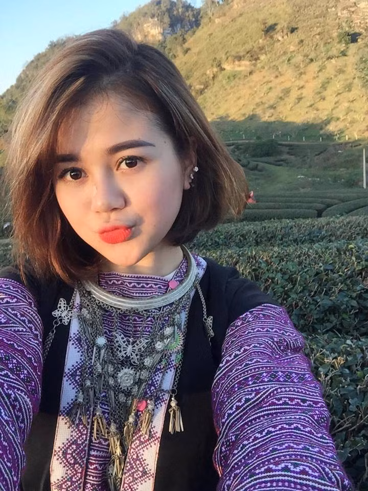 Ngắm những bức ảnh đời thường của cô nàng diễn viên này, có thể thấy cô thường xuyên khoe những đường cong nóng bỏng của mình trên trang cá nhân.