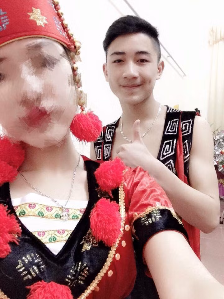 Chàng trai 9X Lạng Sơn được nhắc tới đó là Hoàng Minh Hiếu (1999), hiện đang là sinh viên năm nhất của trường Đại học Nội Vụ Hà Nội.