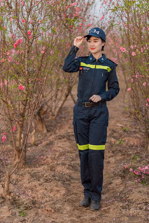 Sở hữu chiều cao 1m70 với các số đo 85-60-90 cô nàng xinh đẹp đến từ Hà Nội này gây sự chú ý nhất định với nhiều người.
