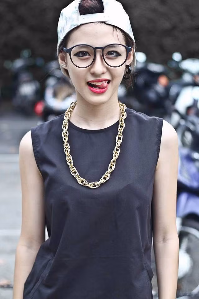 Nhiều người đã cười vui bảo rằng Dương Ngọc Minh chính là bản sao của boxing girl Khả Ngân.