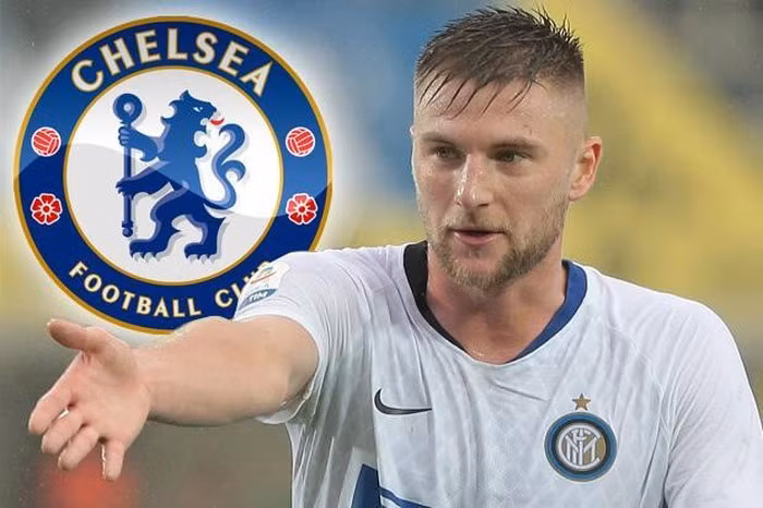 Chuyển nhượng bóng đá từ Mirror, Chelsea đã nhảy vào cạnh tranh với MU trong việc theo đuổi trung vệ Milan Skriniar có giá lên tới 70 triệu bảng.