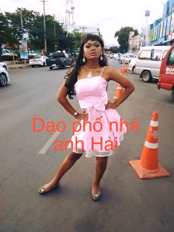 Nó mang lại cho dân mạng những tràng cười sảng khoái nhưng hành động này liệu rằng có khiến cô nàng bị tổn thương?. Ảnh: FBNV.