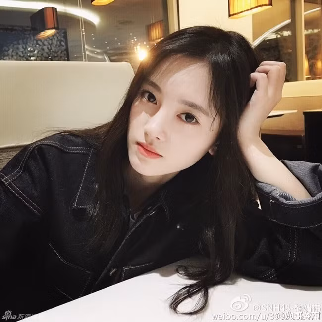 Nhờ vẻ đẹp thanh tao, thoát tục và trong sáng, Cúc Tịnh Y Cô được cộng đồng mạng ưu ái gọi tên "mỹ nhân 4000 năm mới có một".