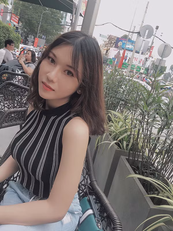 Tổng chi phí cho các cuộc phẫu thuật được Ngọc Anh chia sẻ là 500 triệu, đây là tiền mà cô bạn này để dành từ việc dạy thêm tiếng Anh từ năm đầu đại học.