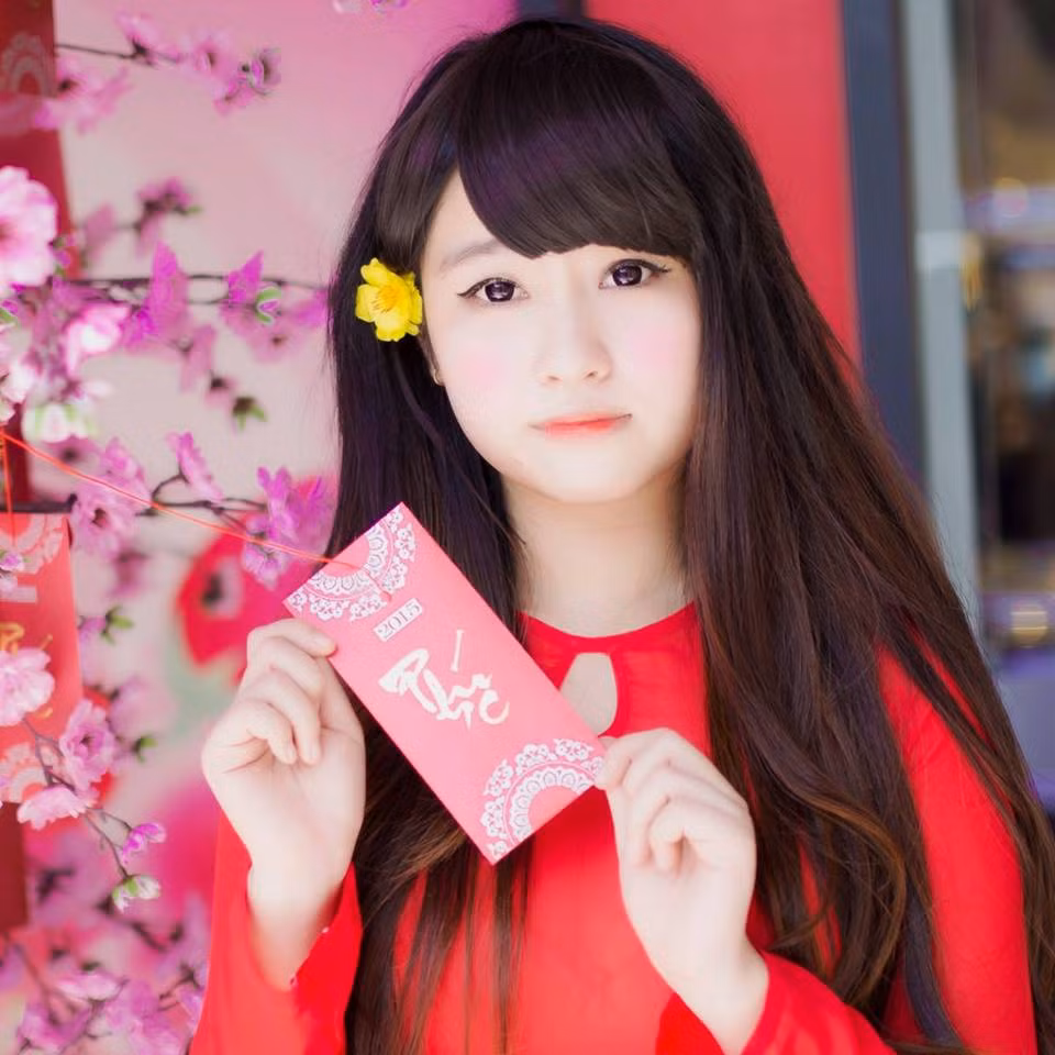 Chưa dừng lại ở đó, cô hot girl xinh đẹp Bảo My còn khiến nhiều người bất ngờ với khả năng viết và thể hiện những ca khúc nhạc rap một cách thuần thục.