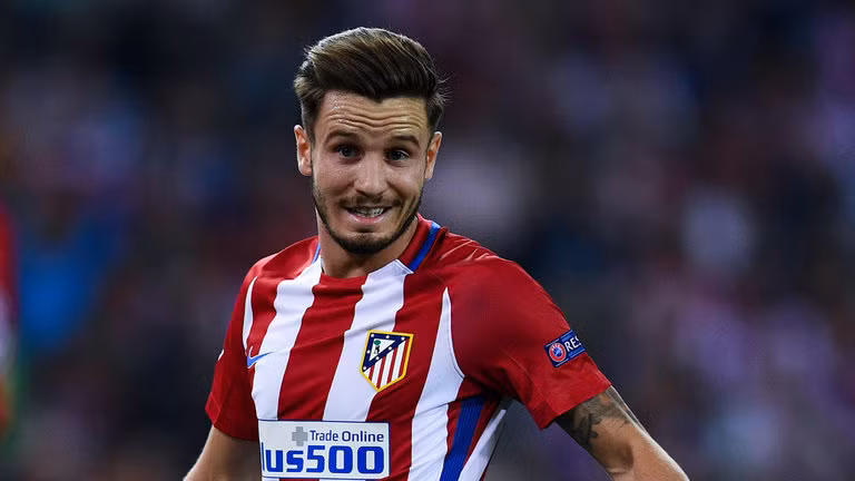 M.U định chi tiền tấn mua sao Atletico: Theo tờ The Sun, “Người đặc biệt” đã nhắm Saul Niguez làm mục tiêu để tăng cường hàng tiền vệ trong thời gian tới. Chỉ có một vấn đề là phí giải phóng hợp đồng của cầu thủ người Tây Ban Nha có giá trị lên tới 134 triệu bảng (150 triệu euro). Ảnh: The Sun