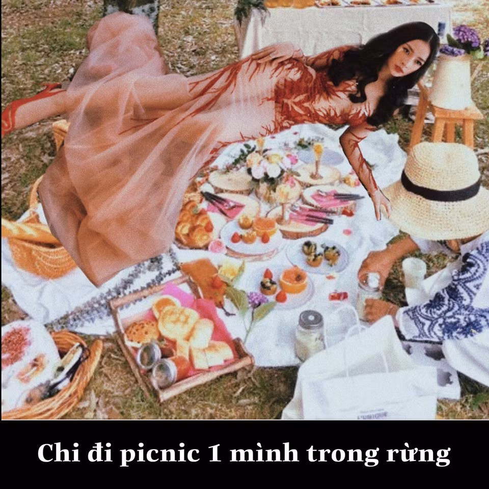 Lấy hình ảnh của Chi Pu tại cầu thang, các fan đã đưa cô nàng hot girl kiêm ca sĩ này đi khắp thế giới.