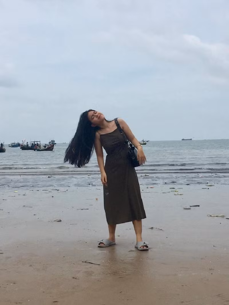 Vậy nên là lần sau nếu có ý định nhờ bạn trai chụp ảnh thì các cô gái cân nhắc thật kĩ nhé các cô gái, kẻo lại rơi vào những tình huống dở khóc dở cười như trường hợp của nickname M.T mới đây đăng tải trên MXH.