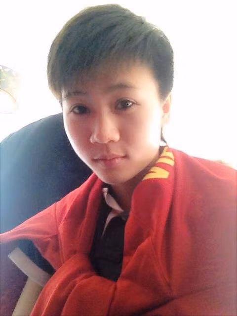 Ve tomboy cua Nguyen Thi Tuyet Dung doat Qua bong vang VN
