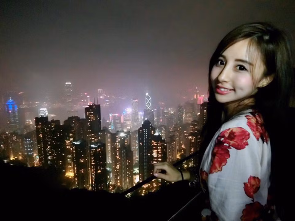 Sở hữu nhan sắc nổi bật với gương mặt ưa nhìn với những đường nét nhẹ nhàng cùng thân hình thon gọn chuẩn "hot girl", Rita Kao trở thành gương mặt tiêu biểu cho hãng hàng không Tiger Air.