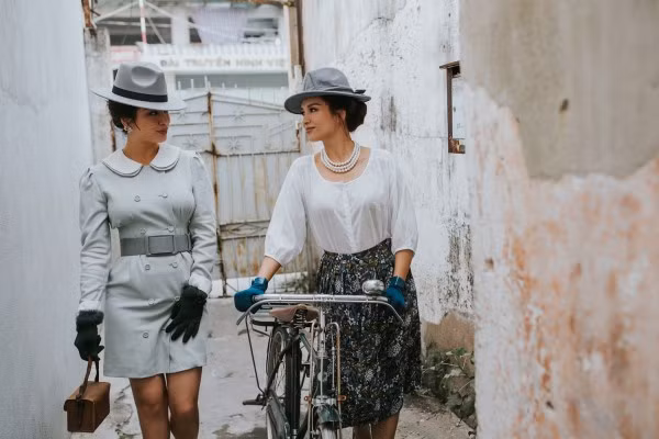 Mặt dù hiện tại đã lui về phía sau sàn diễn nhưng Thúy Hằng, Thúy Hạnh vẫn tiếp tục gắn bó với thời trang theo những cách riêng. Cả hai đang sở hữu chung công ty đào tạo thế hệ người mẫu trẻ, xây dựng và phát triển hình ảnh cho nhiều lứa tuổi.