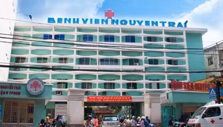 Bệnh nhân chết ở bệnh viện Nguyễn Trãi: Không có BS trực? Benh nhan chet o benh vien Nguyen Trai: Khong co BS truc?