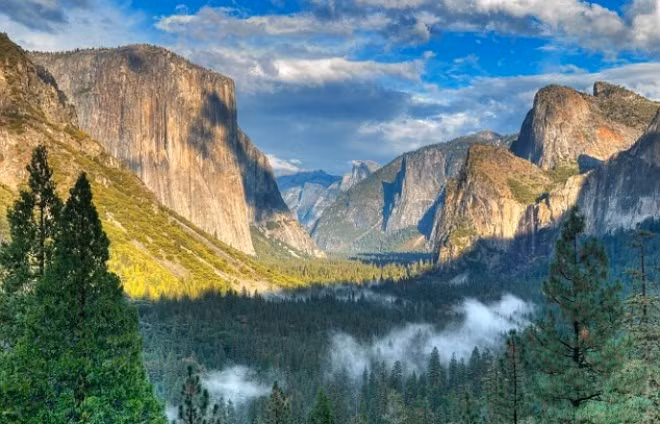 Xếp sau vực Grand Canyon là công viên quốc gia Yosemite (Mỹ).