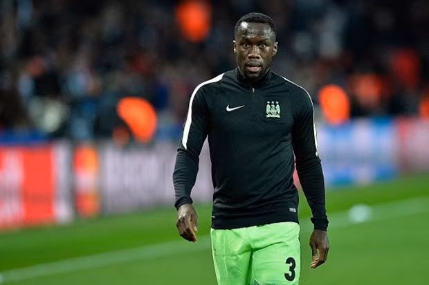 Bacary Sagna đã phát huy gần như hết tố chất của mình khi chuyển đến thi đấu cho Man City, ngôi sao người Pháp thể hiện được những phẩm chất đáng quý như mạnh mẽ, bền bỉ và vô cùng chắc chắn.