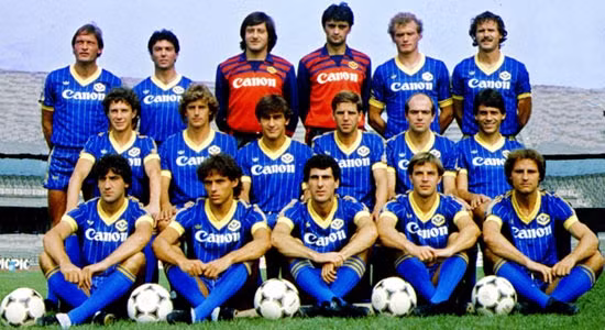 Trong những năm giữa thập niên 80 của thế kỷ trước, nếu Napoli có Diego Maradona, Roma có Falcao, Juventus có Michel Platini, Inter có Karl-Heinze Rummenigge, AC Milan có Mark Hateley thì Verona cũng có Preben Elkjaer để làm đối trọng. Nhờ sở hữu tiền đạo được mua về sau màn trình diễn chói sáng ở Euro 1984 này, Verona đã chinh phục được Scudetto mùa 1984/85.