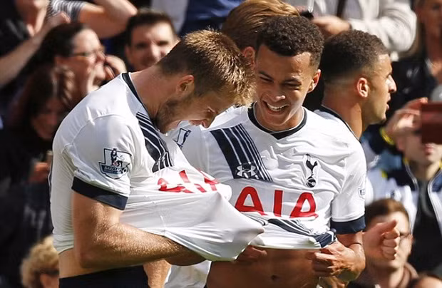 Dier và Alli là 2 tiền vệ quan trọng trong cách vận hành của Spurs. Bên ngoài sân bóng, cả 2 cũng là những người bạn tốt. Dier và Alli thường xuyên trêu chọc nhau trên mạng xã hội.