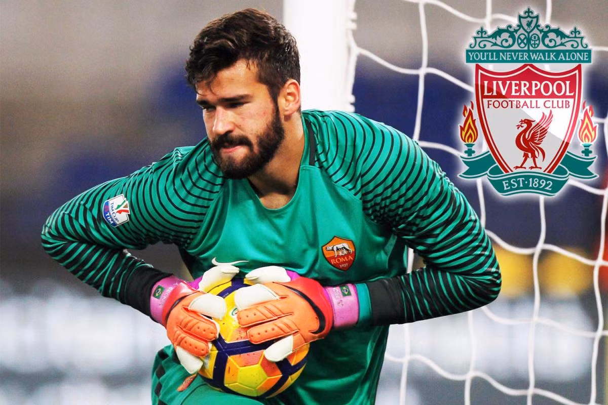 Liverpool vừa gửi lời đề nghị 57 triệu bảng đến AS Roma để hỏi mua thủ thành Brazil - Alisson.