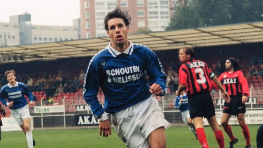 Ruud van Nistelrooy – 6 bàn thắng.