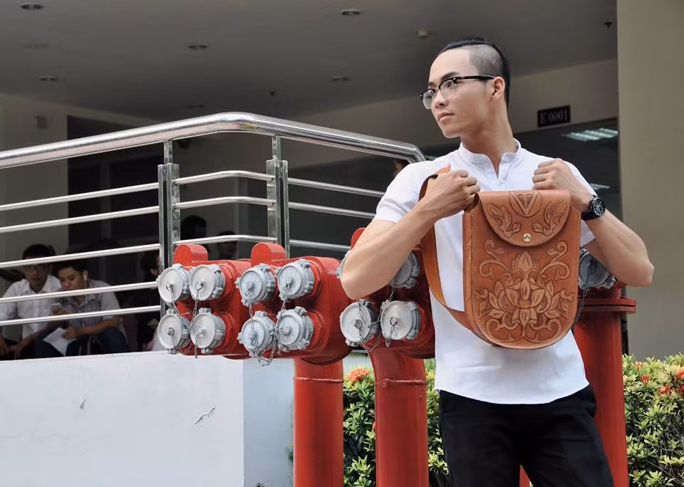 Mọi nỗ lực của Vũ Linh đã được đền đáp khi mới đây chàng trai Bến Tre này đã nhận được một số hợp tác và được gia đình chấp nhận cho theo con đường nghệ thuật.