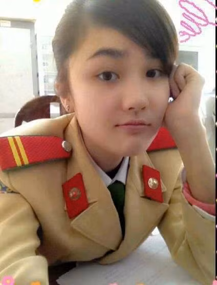 Nhiều cư dân mạng vui vẻ nhận xét rằng những nữ chiến sĩ CSGT khiến họ cảm thấy bớt căng thẳng khi phải đứng chờ tắc đường. Ảnh: Internet.
