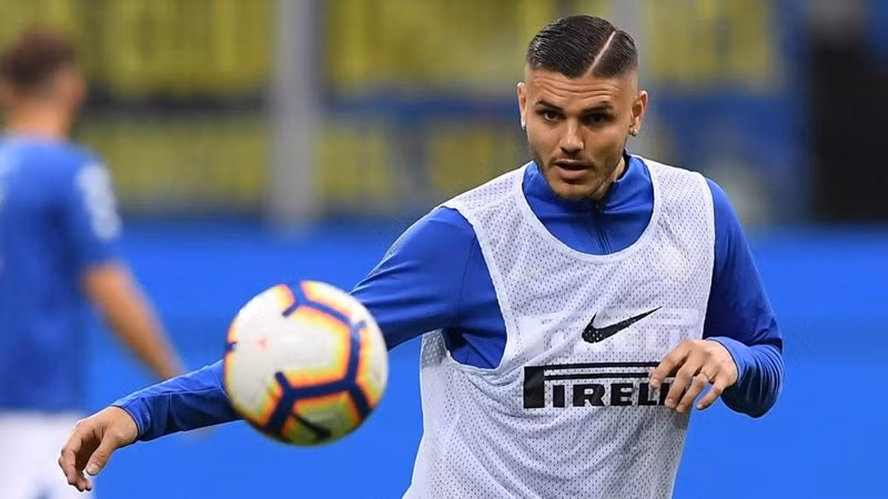 Nếu đến Juventus, Mauro Icardi sẽ có cơ hội chinh phục nhiều danh hiệu. Tuy nhiên, theo nhiều người tiền đạo sinh năm 1993 không nên cập bến "bà đầm già" vì phải cạnh tranhi vị trí "độc tôn" với Ronaldo.