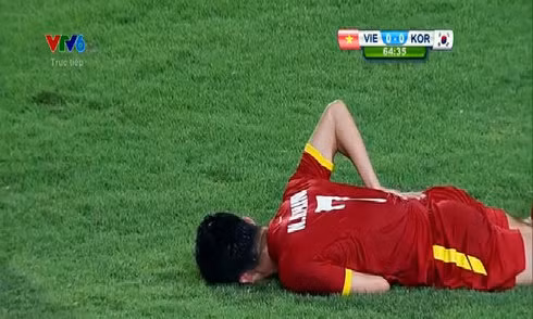 Nghen ngao tam su cua Hoang Thinh khi chia tay U23 VN-Hinh-3