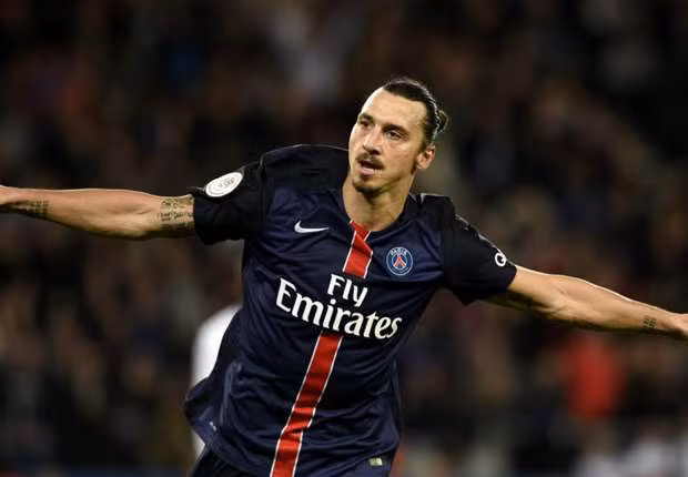 PSG đã không ngần ngại chi ra 20 triệu euro để sở hữu chân sút người Thụy Điển. Ở Ligue 1, anh lại tiếp tục cùng đội bóng có 1 giai đoạn thống trị tuyệt đối, với 4 chức vô địch liên tiếp từ 2013-2016. Đáng kể nhất là mùa giải năm ngoái, đội bóng của anh đã lên ngôi trước 8 vòng đấu, sau trận thắng khủng khiếp 9-0 trước CLB Troyes.