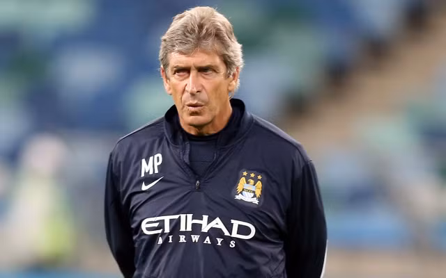 Manuel Pellegrini cũng là một người cũ tại sân Bernabeu. Cũng giống như Mourinho, Pellegrini đang có những ngày tháng không mấy vui vẻ tại Man City và chiếc ghế của ông tại sân Etihad cũng lung lay nghiêm trọng và việc đến với Real Madrid là điều hoàn toàn có thể nếu HLV người Chile này bị các ông chủ giàu có của thế giới Ả Rập cắt hợp đồng.