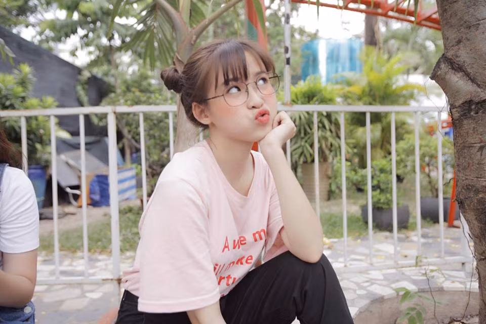 Mỗi ngày, cô gái nhỏ Thúy Kiều đều học tập, trau dồi để cải thiện kĩ năng diễn xuất của mình để không phụ tình cảm mà khán giả đã dành cho mình bấy lâu nay.