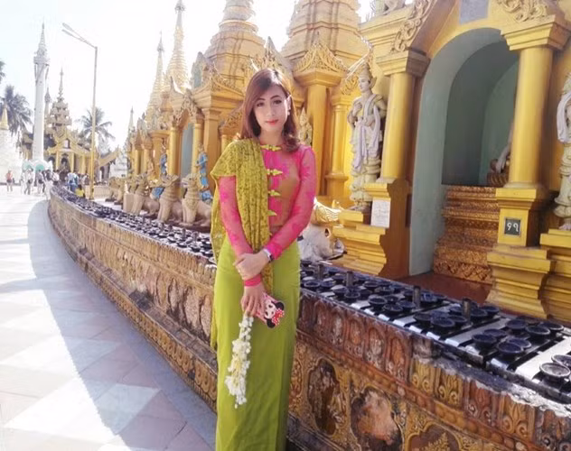 Eaint Darli Linn hiện là phóng viên thể thao của Đài truyền hình Myanmar, kênh MRTV-4.