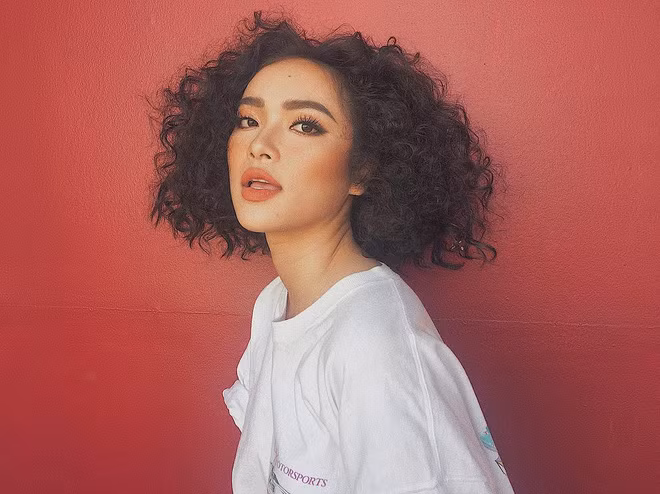 Co gai 19 tuoi mang net dep hoa tron Chau Bui - Ha Vi