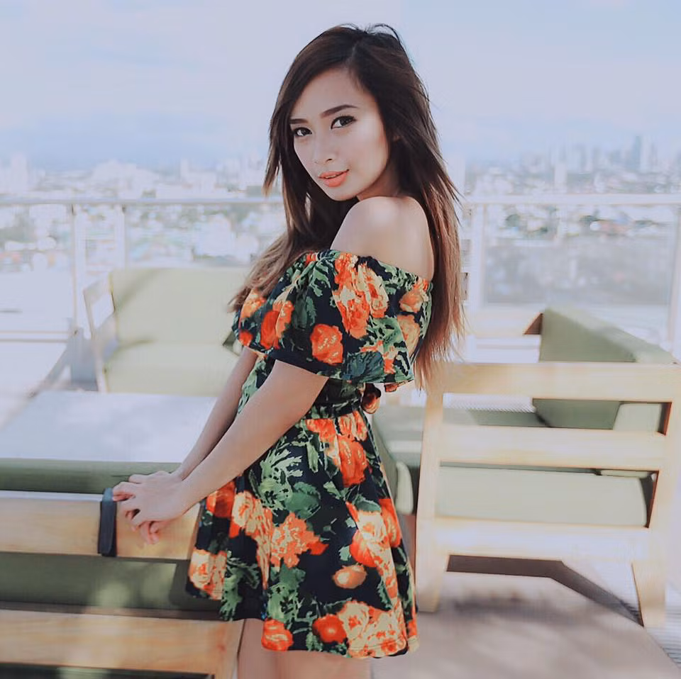 Nếu theo dõi trang cá nhân của Ann B.Mateo, phải chia sẻ thẳng thắn rằng cô nàng streamer số 1 Philippines này rất biết chiều các fan của mình, cứ thi thoảng, cô nàng lại khiến người hâm mộ "bỏng mắt" với những hình ảnh quyến rũ dù có kín đáo hay thoáng mát. Ảnh trong bài: FBNV.