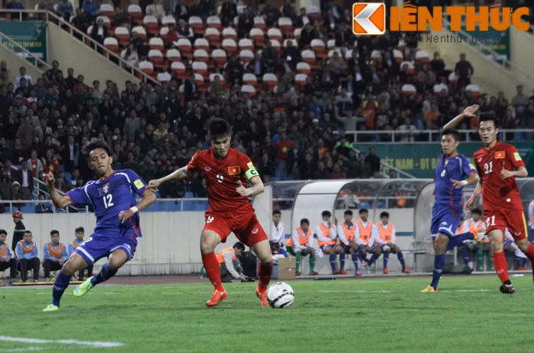 Trước khi trận đấu kết thúc, Công Vinh đã ấn định tỷ số 4-1 cho ĐT Việt Nam bằng một pha ghi bàn vô cùng đẳng cấp khiến thủ môn Đài Loan (TQ) chỉ biết đừng nhìn bóng bay vào lưới.
