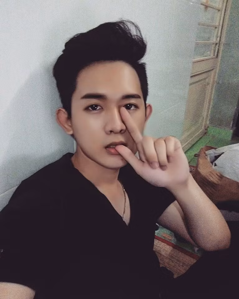 Bên cạnh một số thành phần "phá đám" thì vẫn còn đó những người yêu thích Duy Quang thực sự, họ luôn theo dõi, bình luận và động viên anh chàng 9X quê Tiền Giang này hy vọng anh sẽ tỏa sáng.
