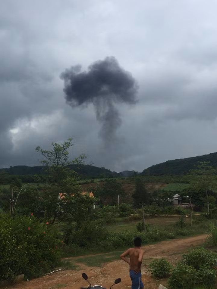 Còn nickname Hoàng Tùng thì viết: "Su-22 là một trong những chiến đấu cơ được trang bị khá hiện đại mà Quân đội Việt Nam đang sử dụng. Hiện tại vẫn chưa rõ nguyên nhân tại sao nhưng việc mất đi 2 phi công có kinh nghiệm là mất mát vô cùng lớn với nước nhà".