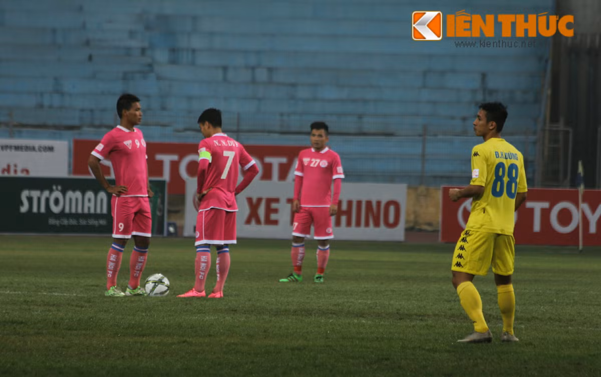 Vong 3 V.League 2016: Derby Ha Noi ruc lua