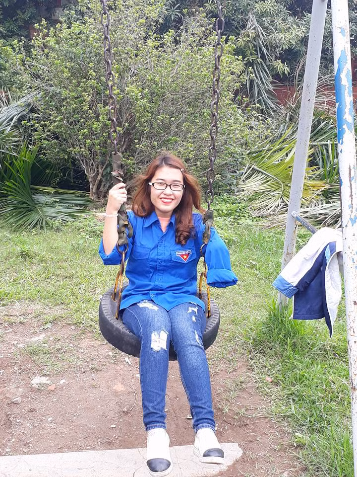 Mặc dù đã từng rơi vào cảm giác vô cùng tự ti, mặc cảm vì mình không giống chúng bạn nhưng nghị lực phi thường, Hồng Mai đã vượt khó trong cả cuộc sống lẫn học tập để hoàn thành xuất sắc các nhiệm vụ được giao.