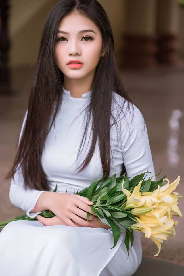 Khuôn mặt đẹp, chiều cao "hoa hậu" cô nàng 10X Đồng Nai tên Phương Nghi đã xuất sắc trở thành quán quân vòng vote của top 18 thí sinh lọt vào chung kết Miss Teen 2017. Không chỉ có nhan sắc, cô nàng này còn có rất nhiều thứ thú vị khiến dân mạng chú ý và khám phá.