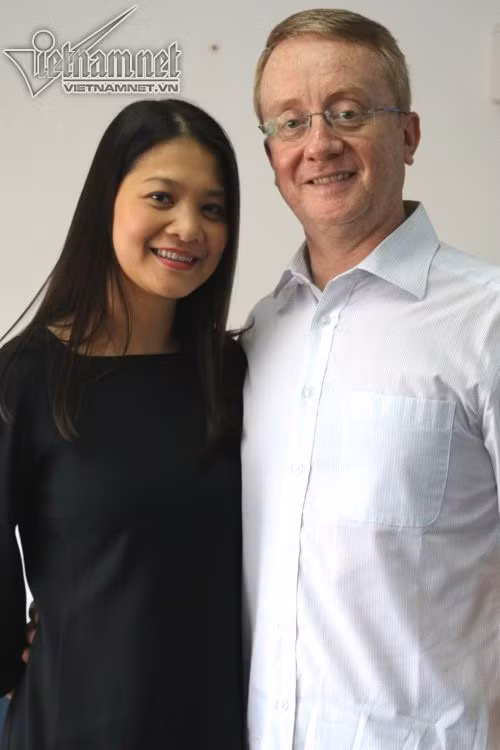 Diễn viên Kim Ngân và chồng.