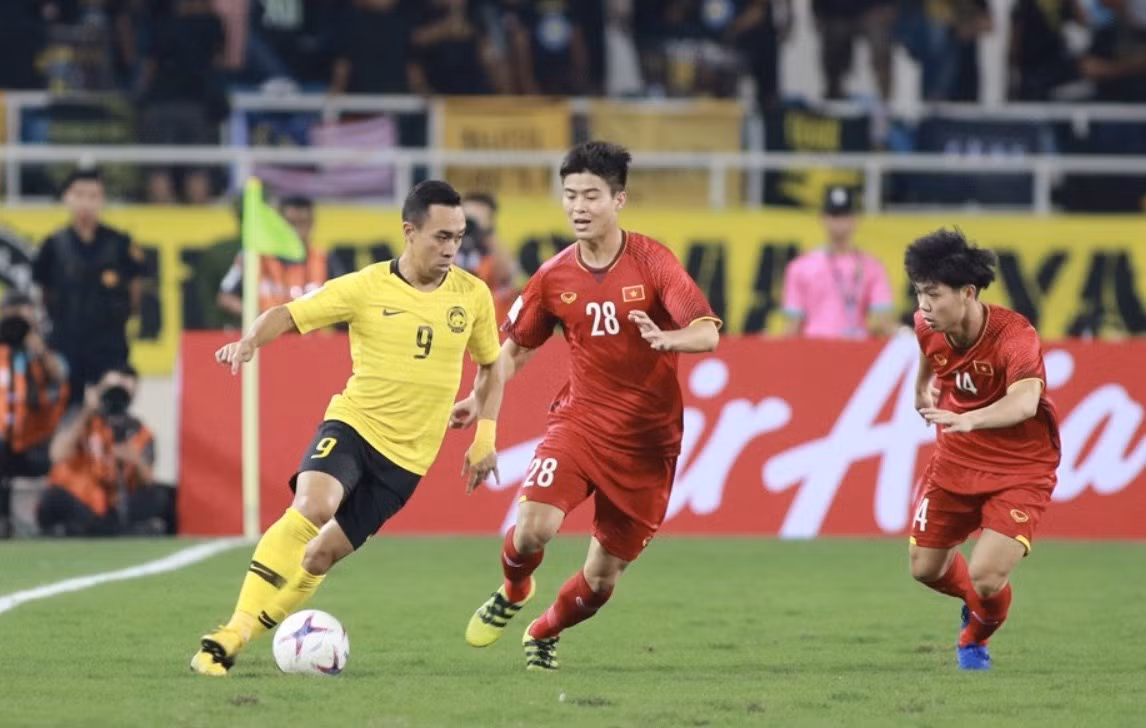Doi tuyen Viet Nam - Malaysia: Mao hiem choi doi cong de tim loi the-Hinh-2