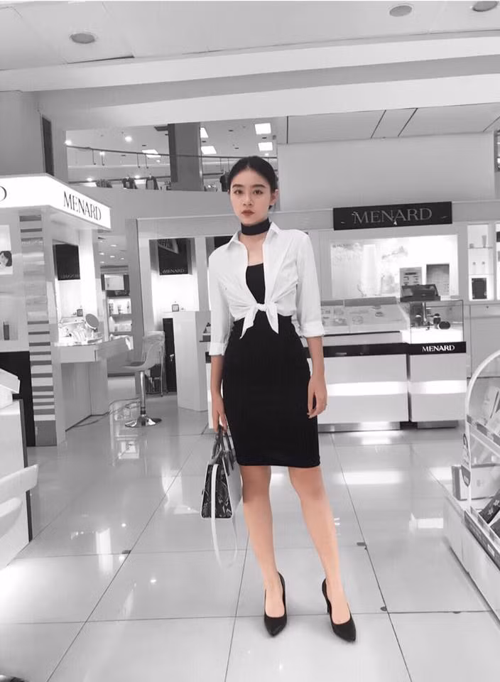 Phong cách thời trang xuống phố của Diệu Linh khiến nhiều người nhầm lẫn cô là một gương mặt "sao số" nào đó trong làng showbiz Việt.