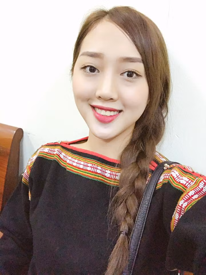 Với lợi thế về mặt ngoại hình nhưng Linh Miêu cũng phải cố gắng rất nhiều bởi bên cạnh cô còn rất nhiều những tên tuổi khác cũng đăng kí tham dự cuộc thi Vietnam's Next Top Model năm nay. Ảnh trong bài: FBNV.