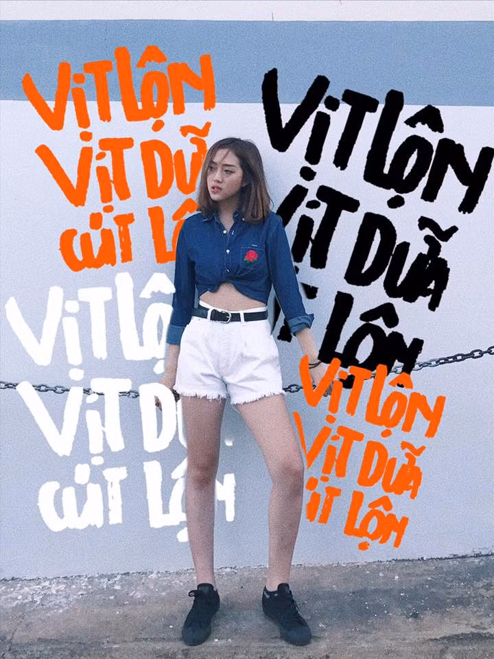 Với khuôn mặt thon gọn, đôi mắt to tròn cùng thân hình cao ráo, Linh Miêu được đánh giá là gương mặt khá đáng gờm tại mùa 8 của cuộc thi tìm kiếm người mẫu Việt - Vietnam's Next Top Model.