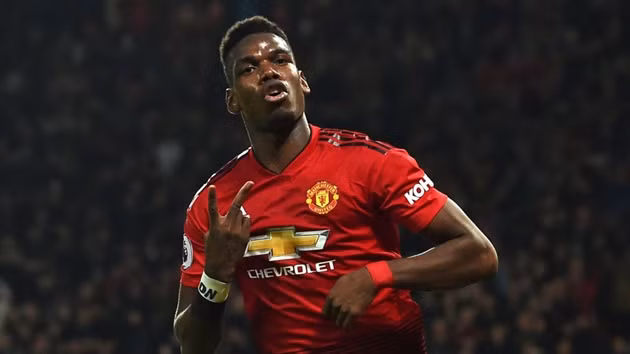 Daily Star cho hay phía MU đã ra mặt làm rõ mọi chuyện với tin đồn Pogba nổi loạn đòi ra đi. Nửa đỏ Manchester khẳng định không có chuyện siêu sao 26 tuổi nổi loạn và bỏ tour du đấu.