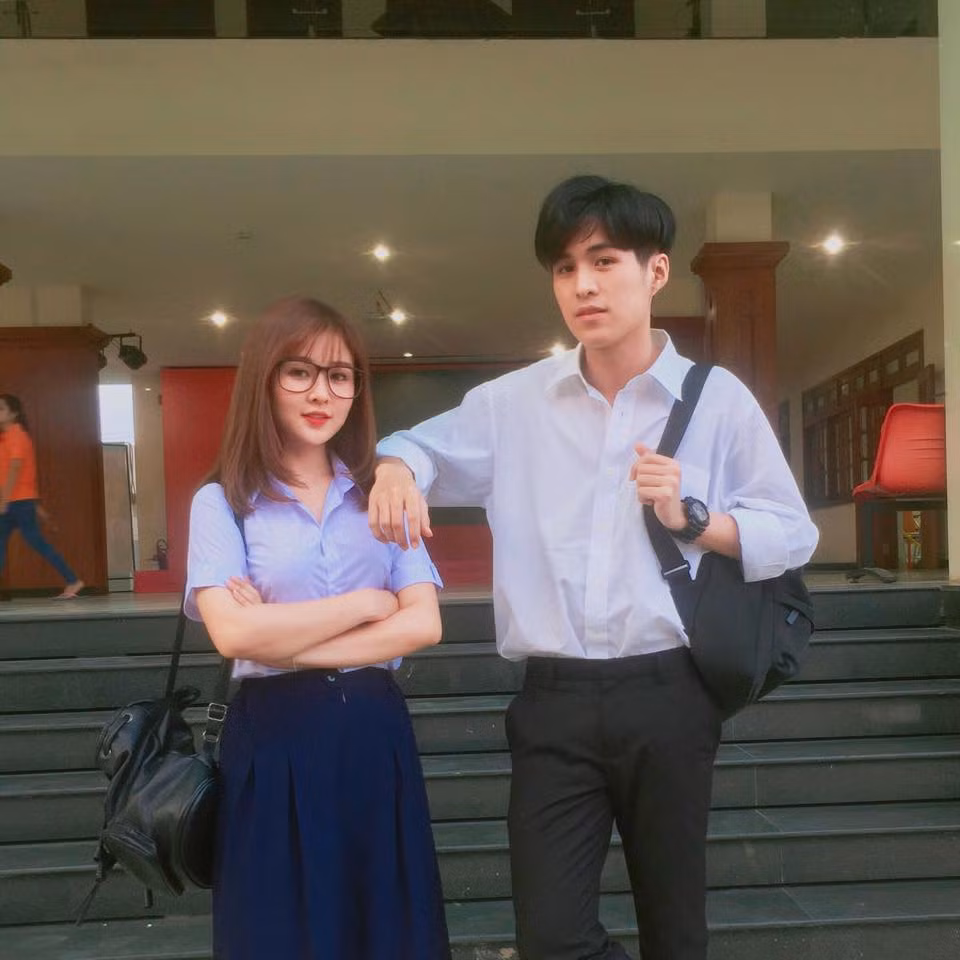 Hot boy tóc bổ luống Otis có tên thật là Đỗ Nhật Trường, sinh năm 1997 tại Phan Thiết và hiện đang theo học tại trường Điện ảnh Quốc tế Sài Gòn.