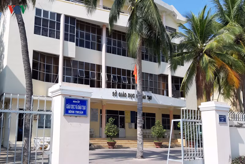 Da xac dinh duoc nguoi lam lo de thi lop 12 o tinh Binh Thuan